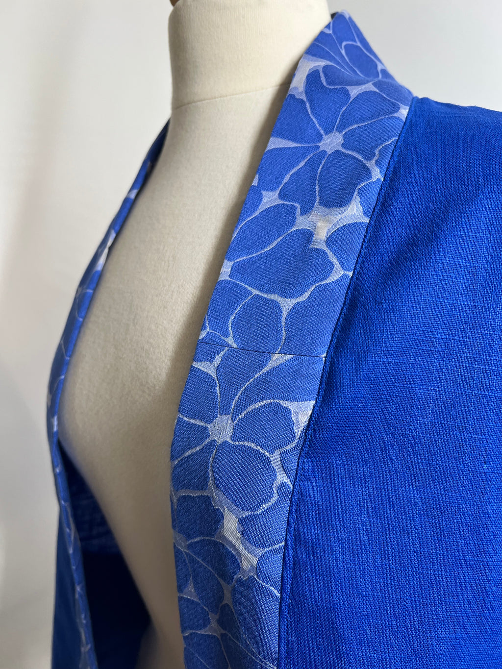 Kyoto kimono in linen with a viscose Daisy Jacquard limited edition 1 of 1